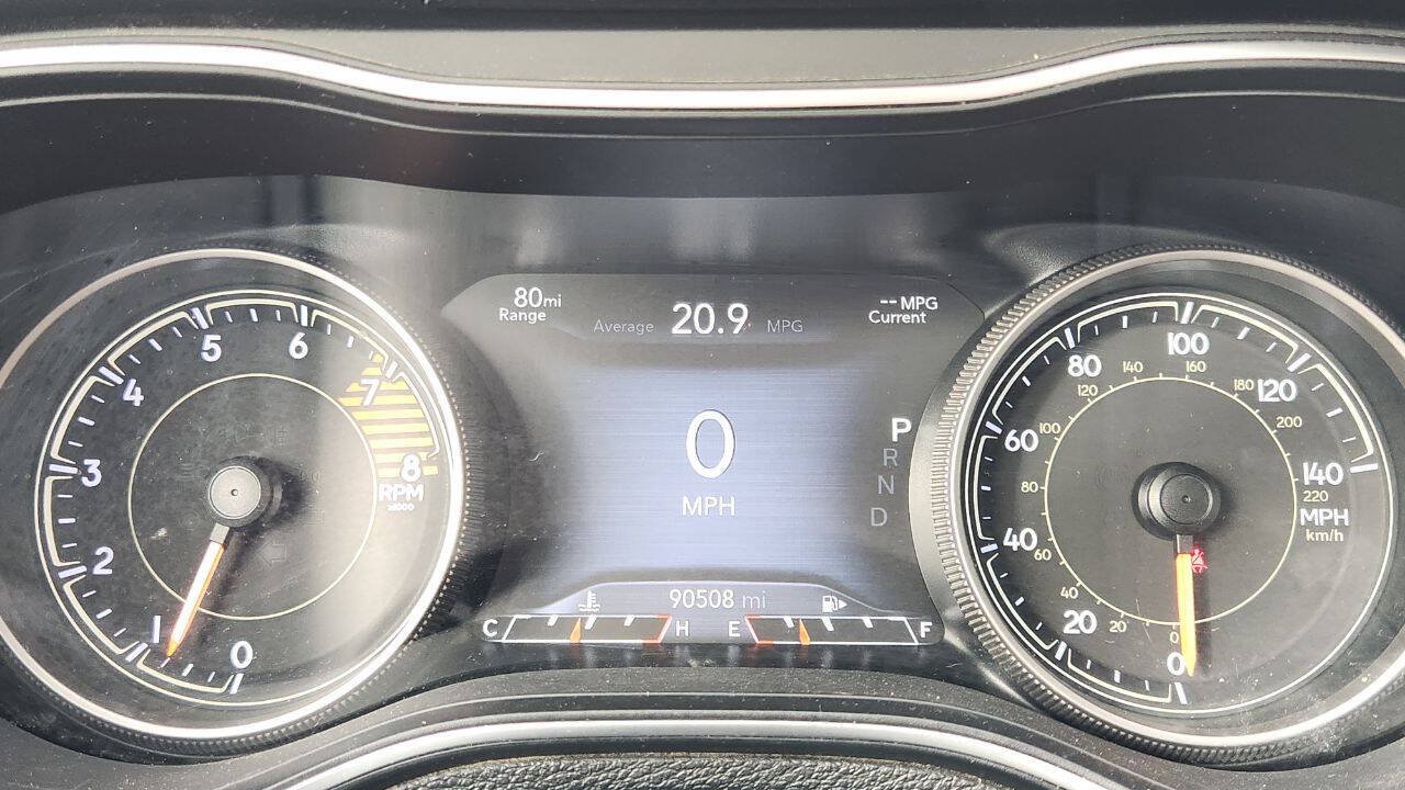 Used 2019 Jeep Cherokee Limited AWD/4WD image 26
