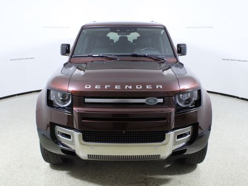 Used 2023 Land Rover Defender 130 S image 2