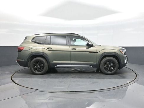 New 2026 Volkswagen Atlas Peak Edition image 8