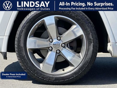Used 2016 Jeep Grand Cherokee Overland w/ Advanced Technology Group AWD/4WD image 8