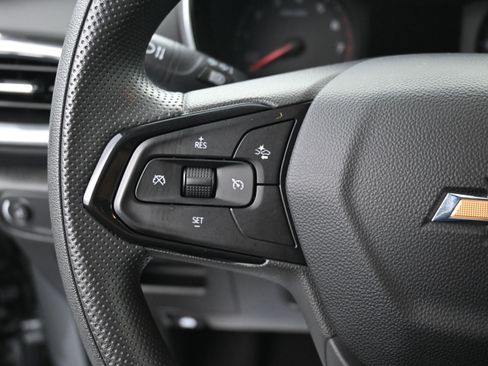 Used 2023 Chevrolet TrailBlazer LT w/ Convenience Package FWD image 12