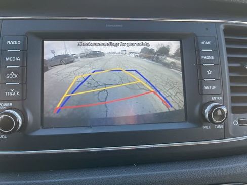 Used 2020 Kia Sedona EX image 9