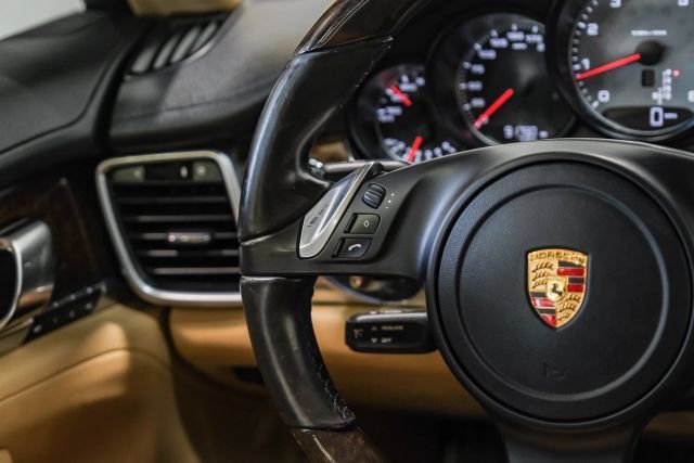 Used 2016 Porsche Panamera S w/ Premium Package Plus RWD image 19