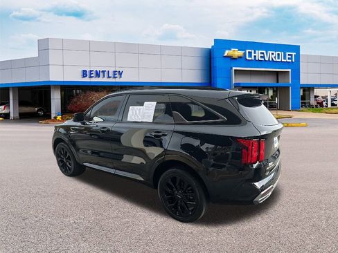 Used 2023 Kia Sorento SX image 3