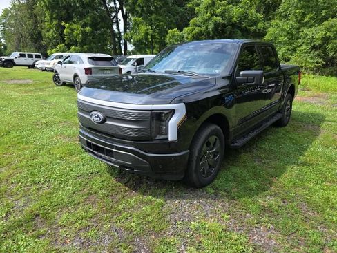 Used 2024 Ford F150 Lightning Flash AWD/4WD image 2