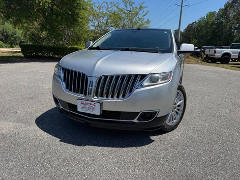 Used 2011 Lincoln MKX AWD w/ 102A Rapid Spec Order Code image 29
