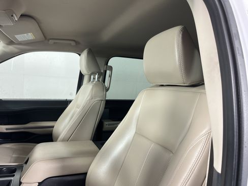 Used 2023 Ford Expedition Max XLT image 17