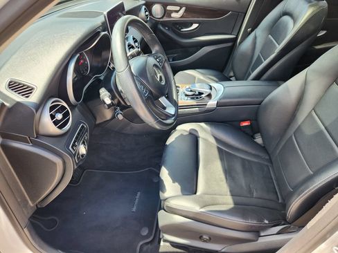 Used 2017 Mercedes-Benz GLC 300 4MATIC image 9