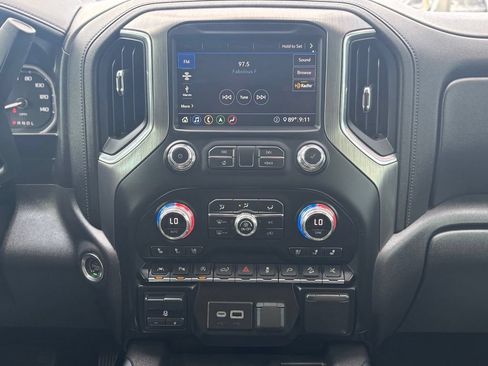 Used 2020 GMC Sierra 1500 Denali w/ Denali Ultimate Package AWD/4WD image 9