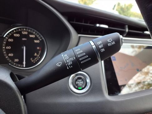 Used 2020 Cadillac XT4 Sport image 18