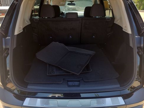 Certified 2024 Nissan Rogue SV FWD image 8