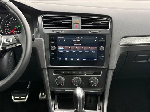 Used 2019 Volkswagen Golf Alltrack SE image 12