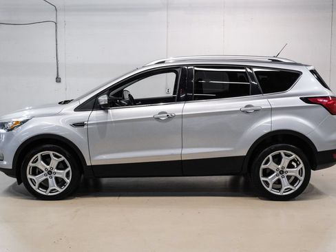 Used 2019 Ford Escape Titanium AWD/4WD image 10