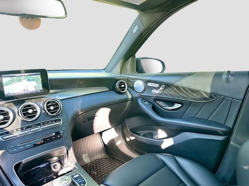 Used 2018 Mercedes-Benz GLC 300 image 25