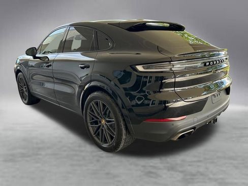 Used 2024 Porsche Cayenne Coupe w/ Premium Package Plus AWD/4WD image 4