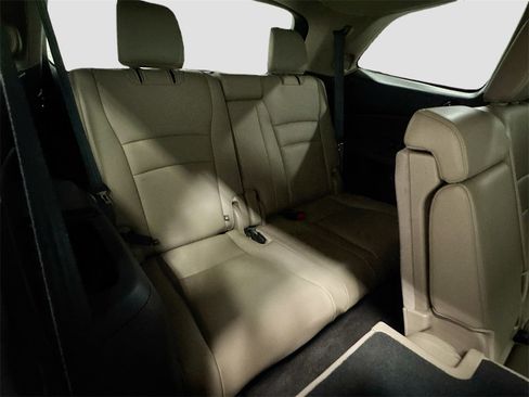 Used 2019 Honda Pilot Touring image 34