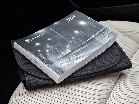 Used 2024 Buick Encore GX Sport Touring image 25