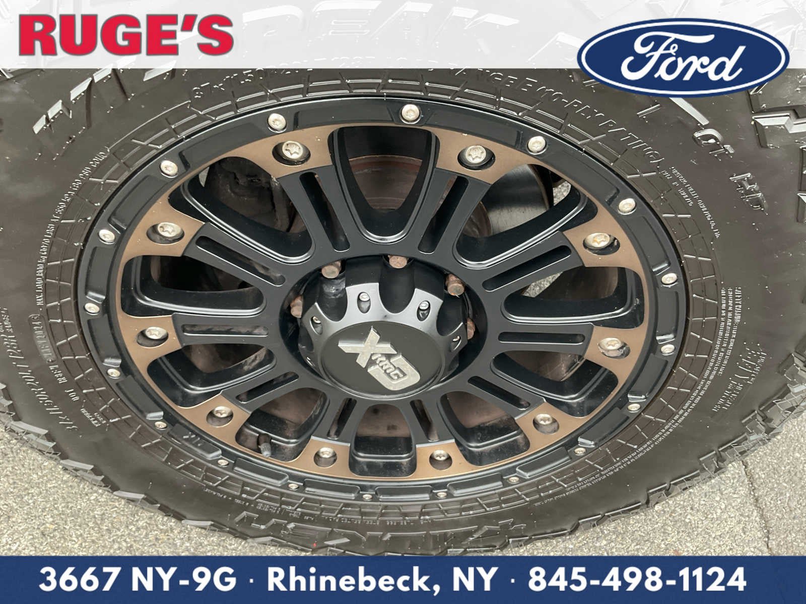 Certified 2022 Ford F250 XLT w/ XLT Premium Package AWD/4WD image 10