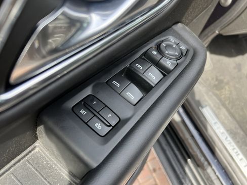 Used 2023 Chevrolet Tahoe LT w/ Luxury Package image 15