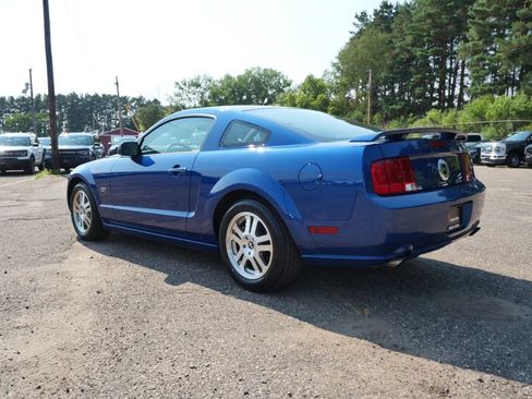 Used 2006 Ford Mustang GT RWD image 4