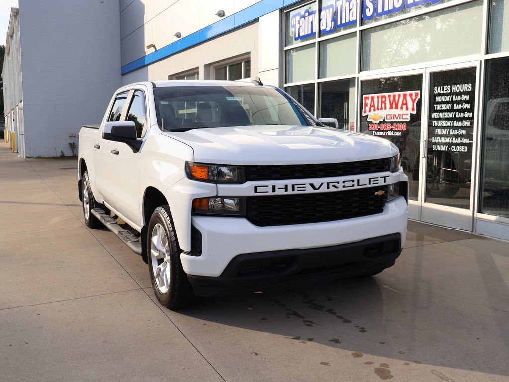 Certified 2022 Chevrolet Silverado 1500 Custom AWD/4WD image 2