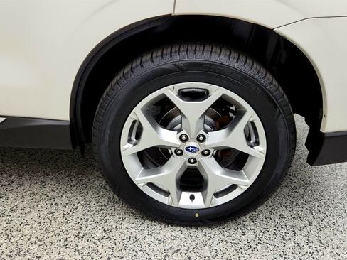 Used 2018 Subaru Forester 2.5i Touring AWD/4WD image 9