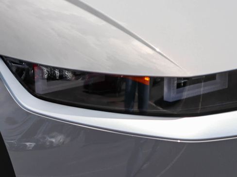 New 2026 Hyundai Ioniq 5 SE RWD image 4