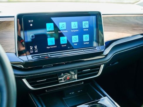 Certified 2024 Volkswagen Atlas SE image 14