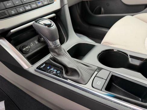 Used 2016 Hyundai Sonata SE image 11