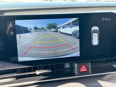 Used 2025 Kia Carnival EX image 14