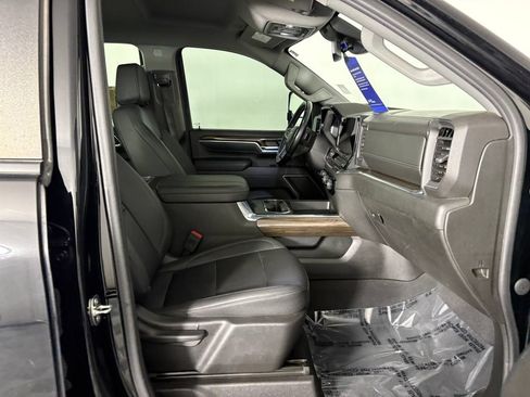 Used 2024 Chevrolet Silverado 2500 LT w/ Midnight Edition AWD/4WD image 35