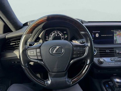 Used 2018 Lexus LS 500h w/ Luxury Package image 23