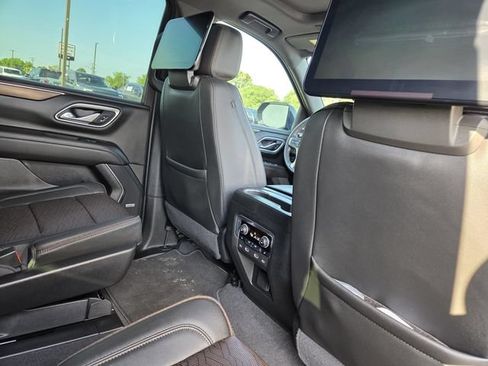 Used 2021 Chevrolet Tahoe High Country w/ Premium Package AWD/4WD image 32