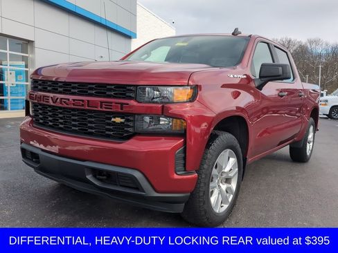 Used 2020 Chevrolet Silverado 1500 Custom w/ Custom Value Package image 3