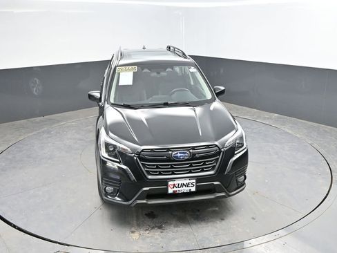 Used 2023 Subaru Forester Premium AWD/4WD image 25