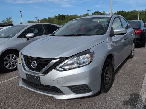 Used 2017 Nissan Sentra SV FWD image 2