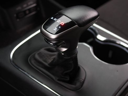 Used 2018 Dodge Durango SXT w/ Quick Order Package 2BB AWD/4WD image 16