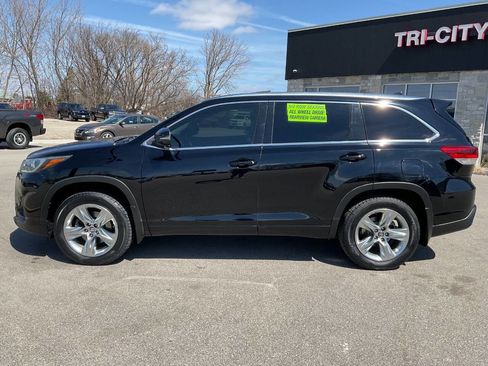 Used 2018 Toyota Highlander Limited image 3
