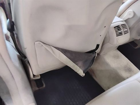 Used 2006 Mercedes-Benz E 350 Sedan image 17