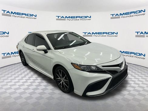 Used 2023 Toyota Camry SE FWD image 7