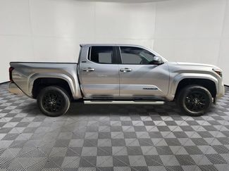 Used 2025 Toyota Tacoma SR5 AWD/4WD video 4