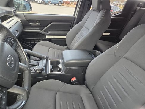 Used 2024 Toyota Tacoma TRD Sport image 4