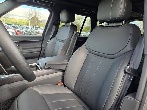 New 2026 Land Rover Range Rover SE image 12