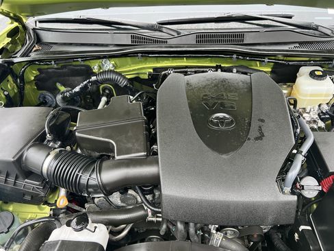 Used 2022 Toyota Tacoma TRD Pro AWD/4WD image 35