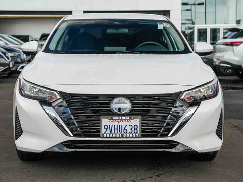 Used 2025 Nissan Sentra SV image 2