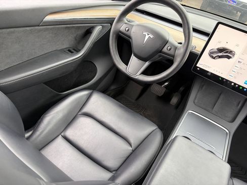 Used 2022 Tesla Model Y Long Range AWD/4WD image 15
