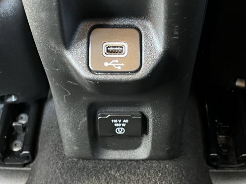 Used 2021 Jeep Renegade Limited image 40