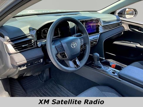 Used 2025 Toyota Camry LE AWD/4WD image 17