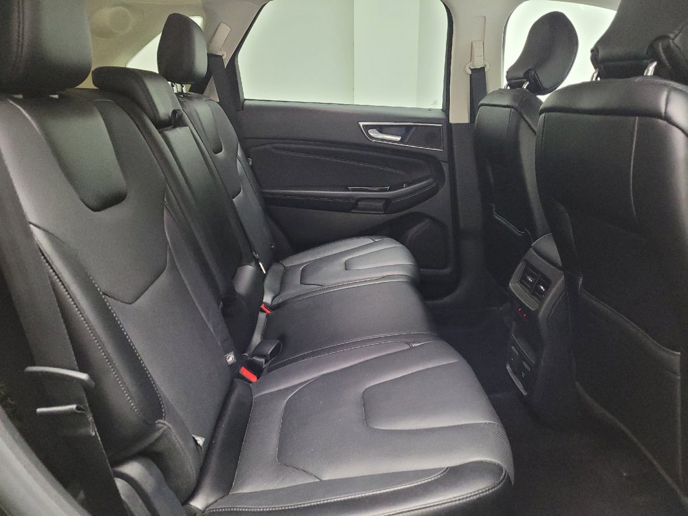 Used 2015 Ford Edge Titanium w/ Equipment Group 301A AWD/4WD image 19