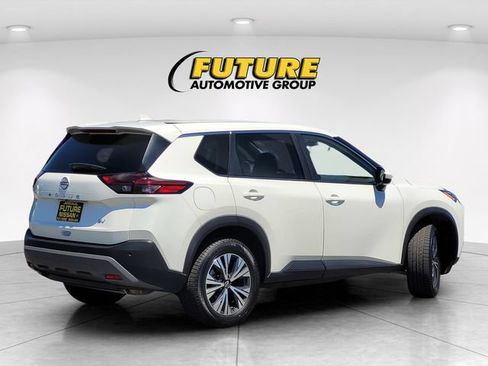 Certified 2023 Nissan Rogue SV FWD image 4